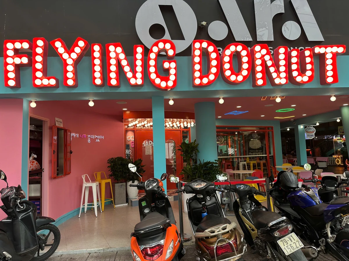 Flying Donut shopfront